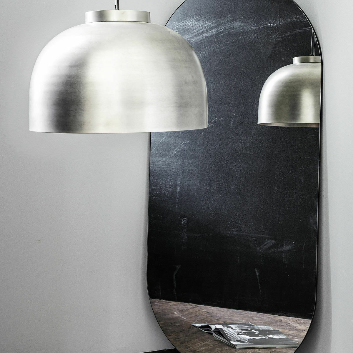 Miroir ovale 150 cm Walls - House Doctor - The Cool Republic