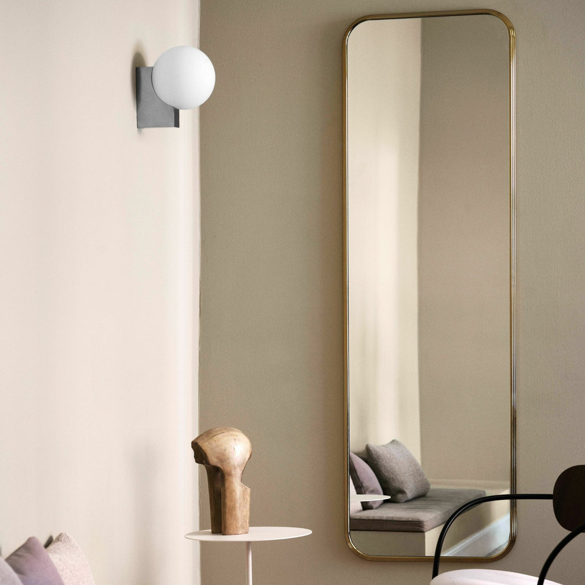 Miroir rectangulaire doré Sillon SH7 - &tradition - The Cool Republic