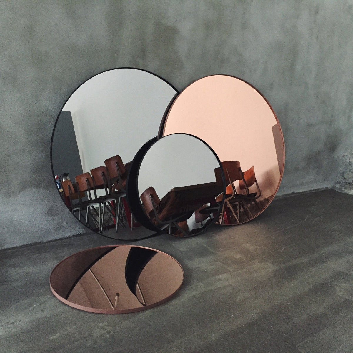 Miroir rond ambre 110 cm Circum - AYTM - The Cool Republic