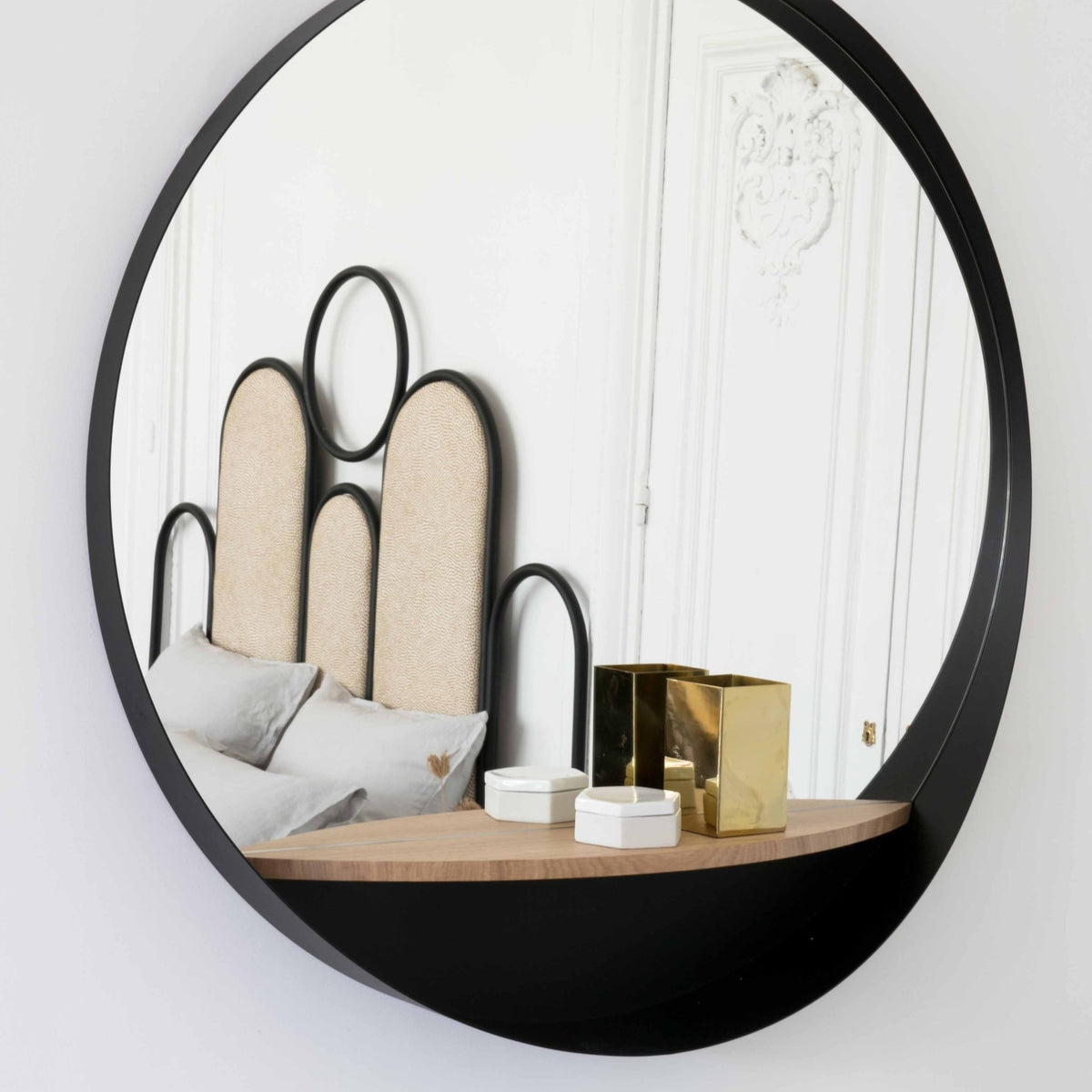 Miroir rond avec tablette en chêne Edmond - Resistub - The Cool Republic