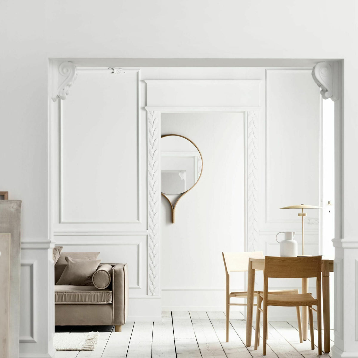 Miroir rond en chêne noir Racquet - Bolia - The Cool Republic