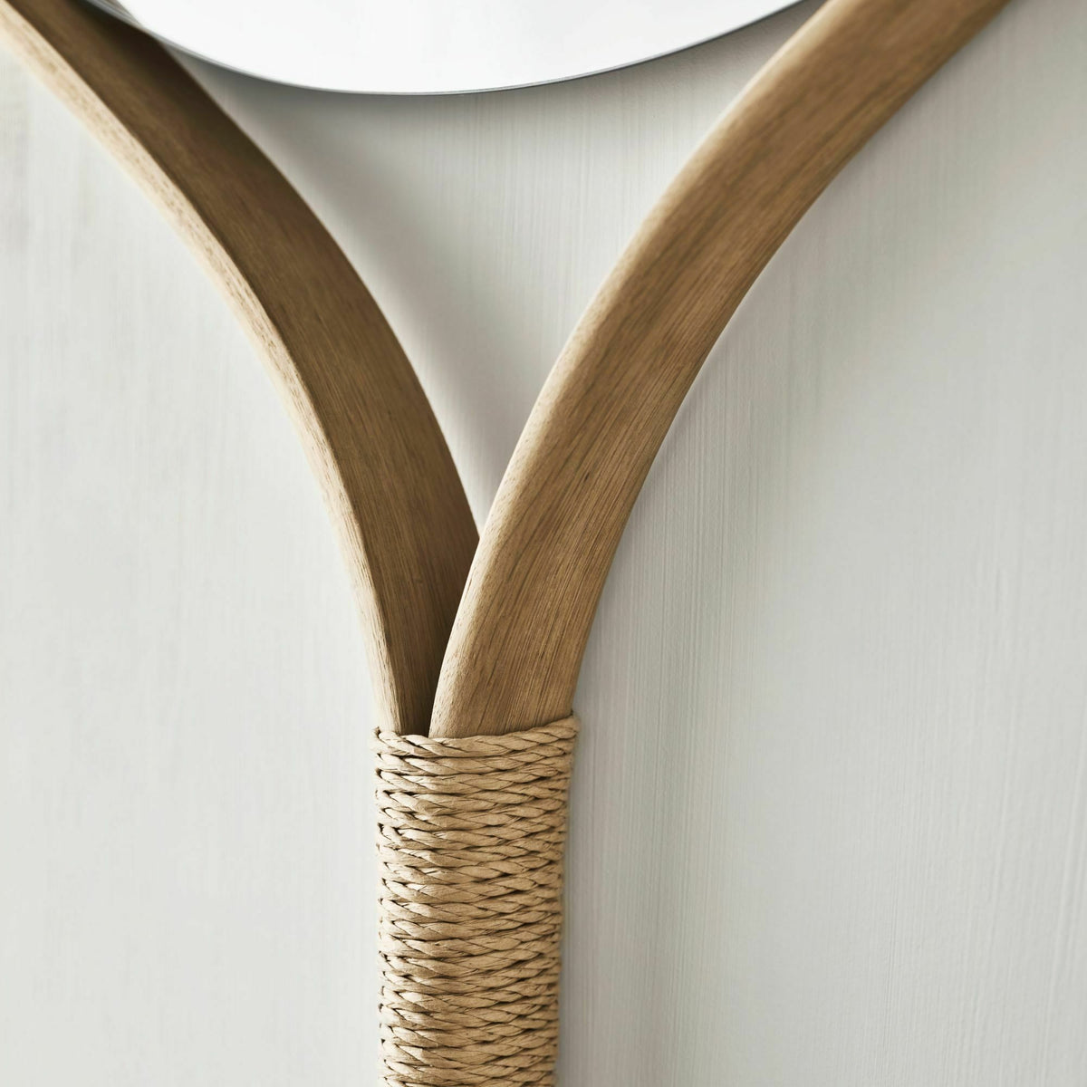 Miroir rond en chêne noir Racquet - Bolia - The Cool Republic