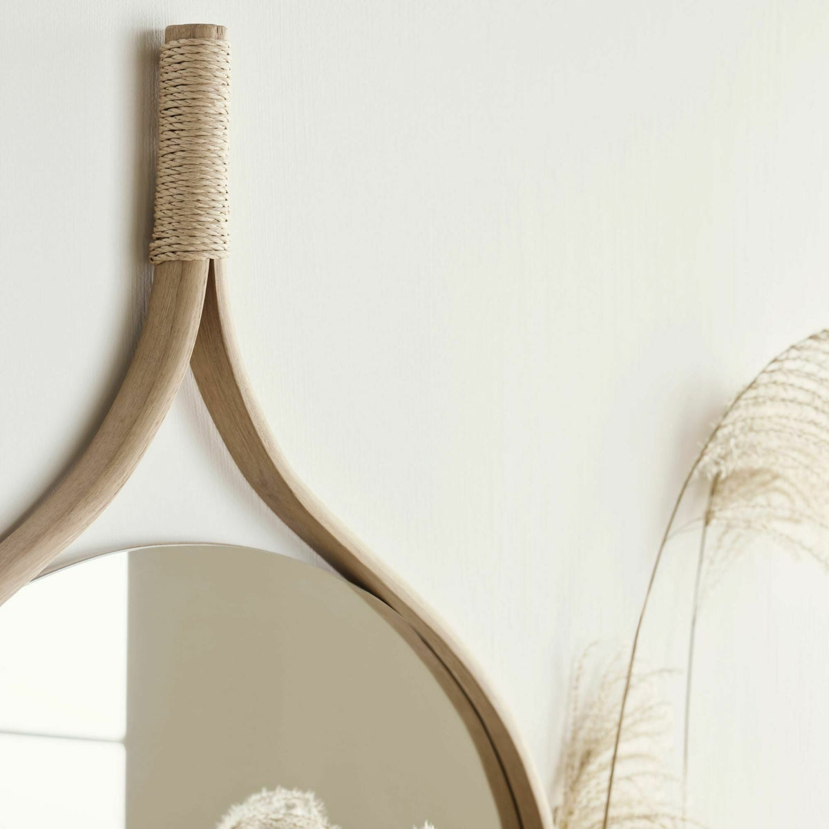 Miroir rond en chêne Racquet - Bolia - The Cool Republic