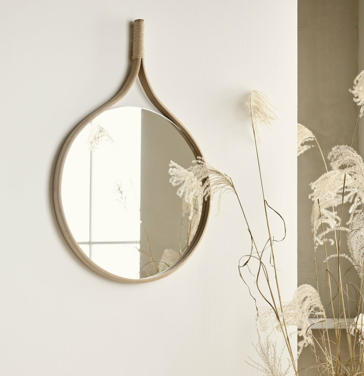 Miroir rond en chêne Racquet - Bolia - The Cool Republic
