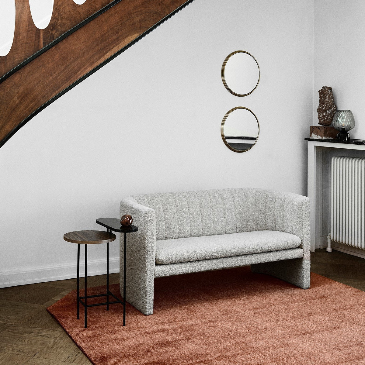 Miroir rond en laiton 46cm Sillon SH4 - &tradition - The Cool Republic