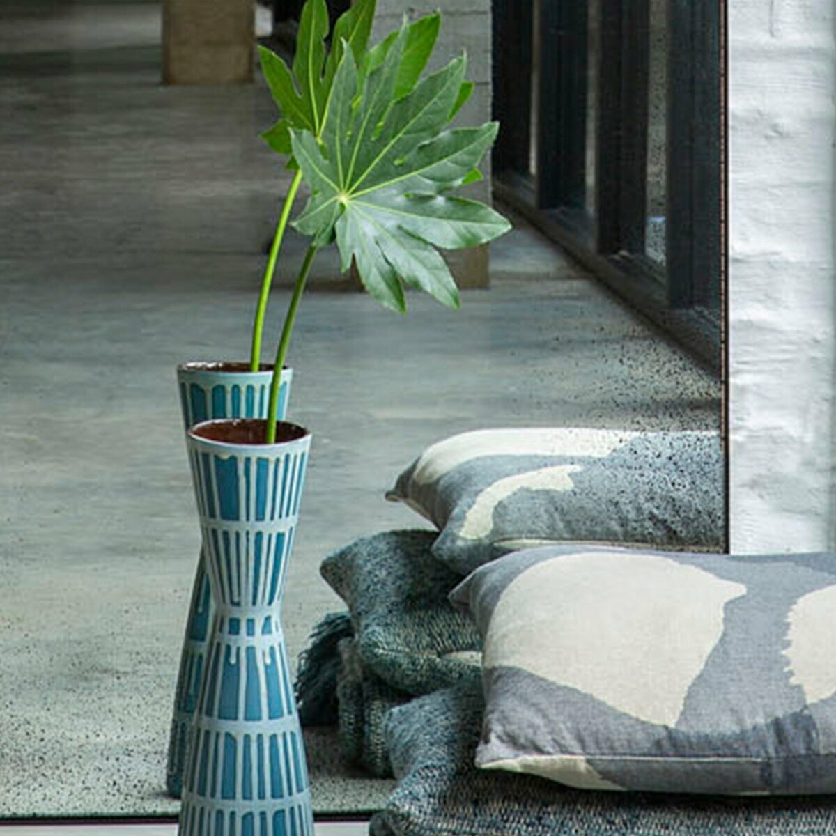 Miroir vieilli en arche à poser - Ethnicraft Accessories - The Cool Republic