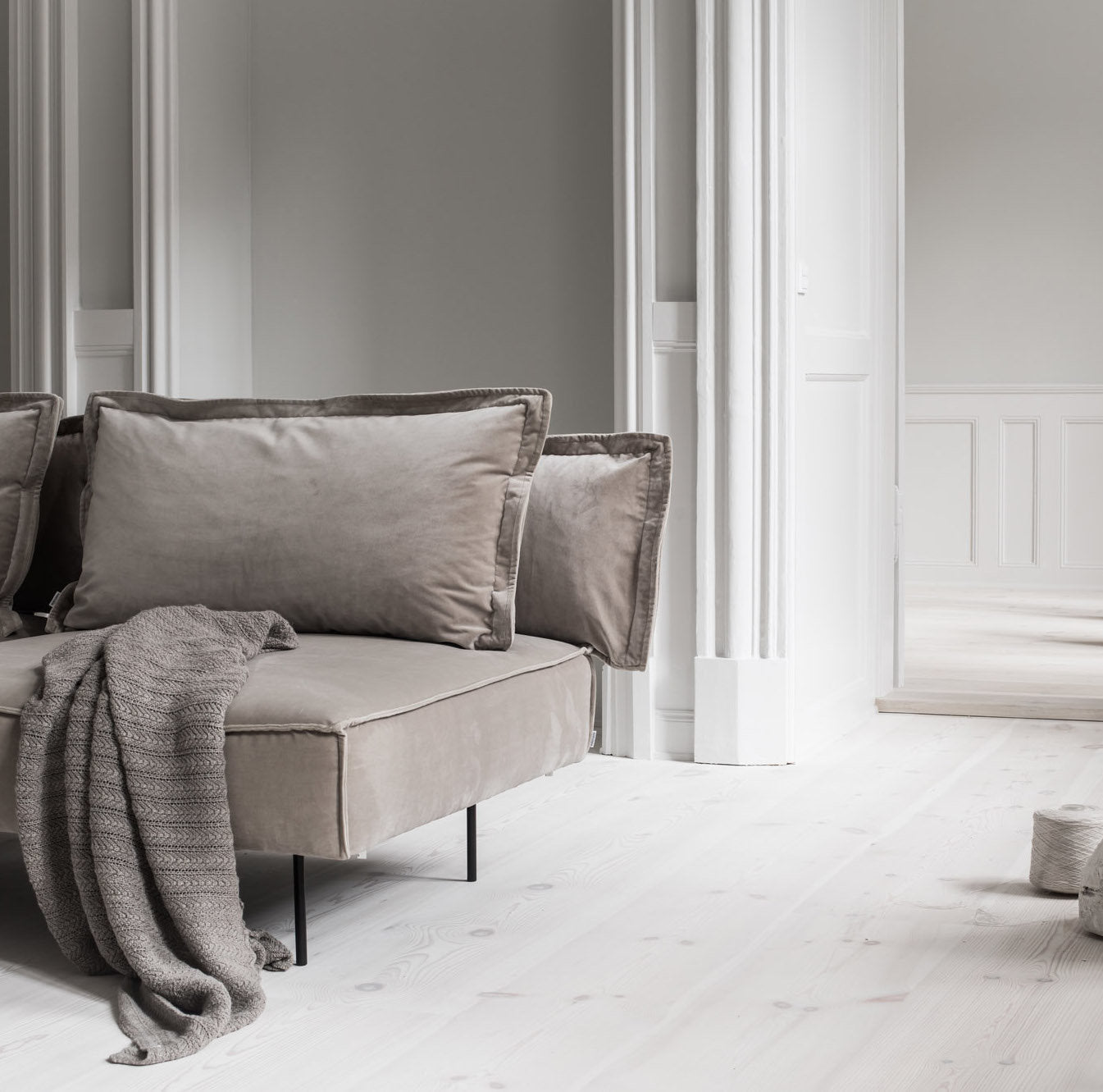 Module d'angle gauche lounge sable Velvet - HANDVÄRK - The Cool Republic