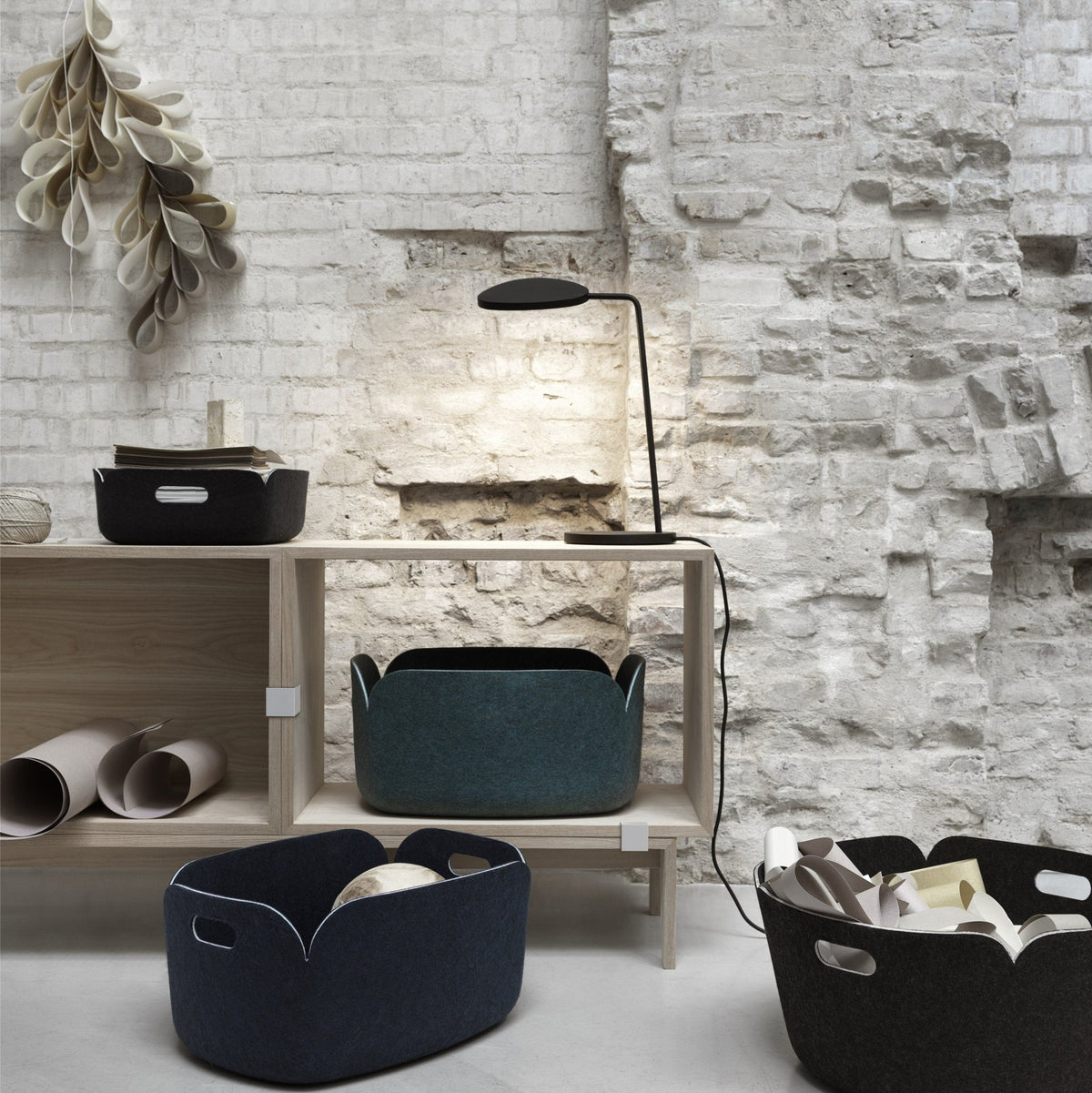 Module fermé L pour étagère Stacked chêne - Muuto - The Cool Republic