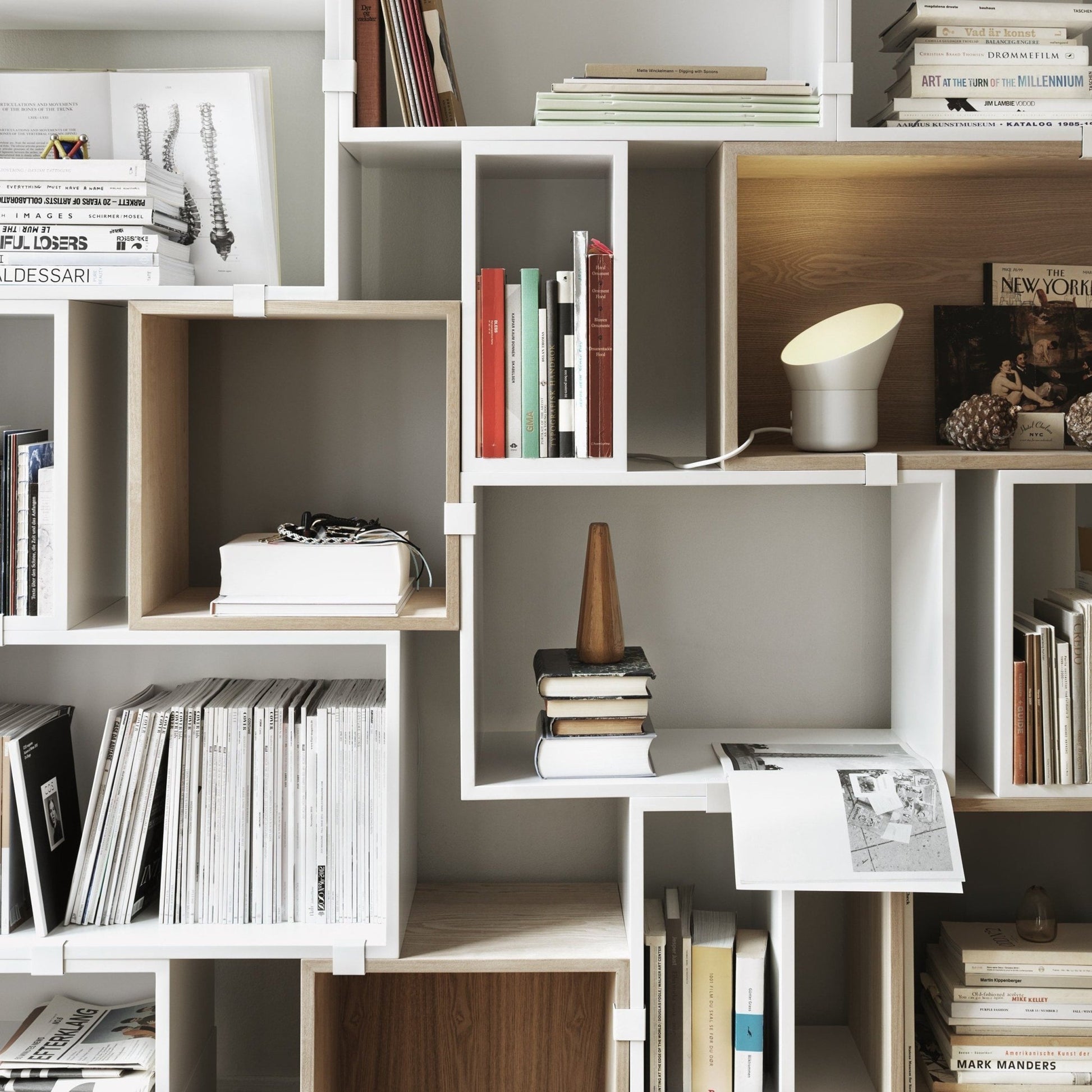 Module fermé S pour étagère Stacked Blanc - Muuto - The Cool Republic