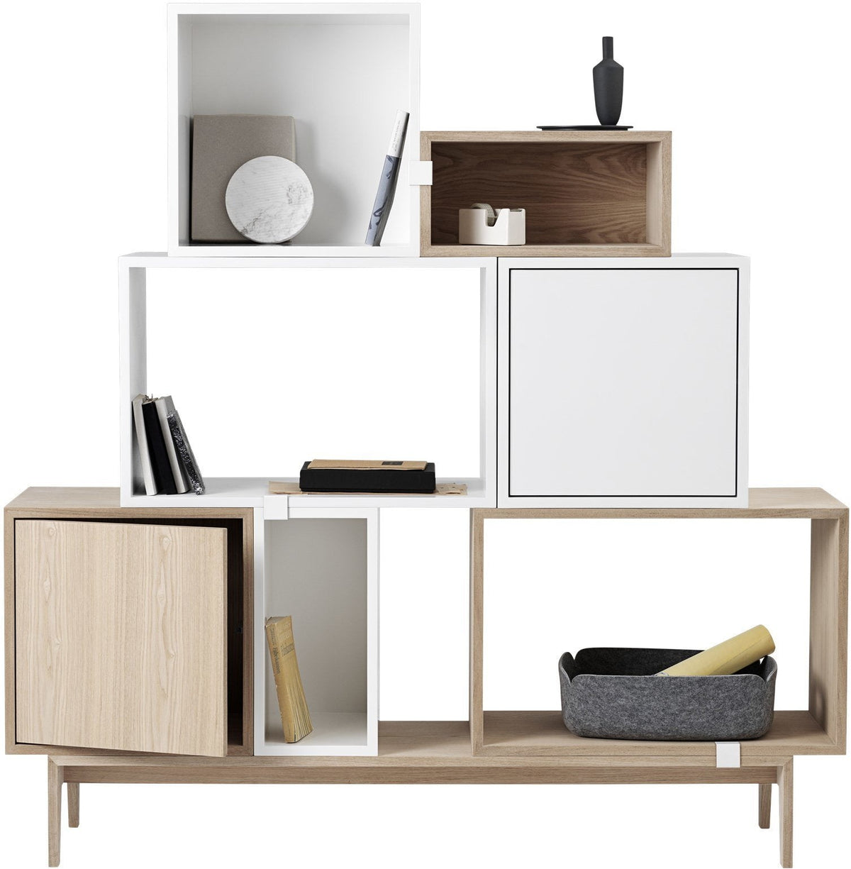 Module fermé S pour étagère Stacked chêne - Muuto - The Cool Republic