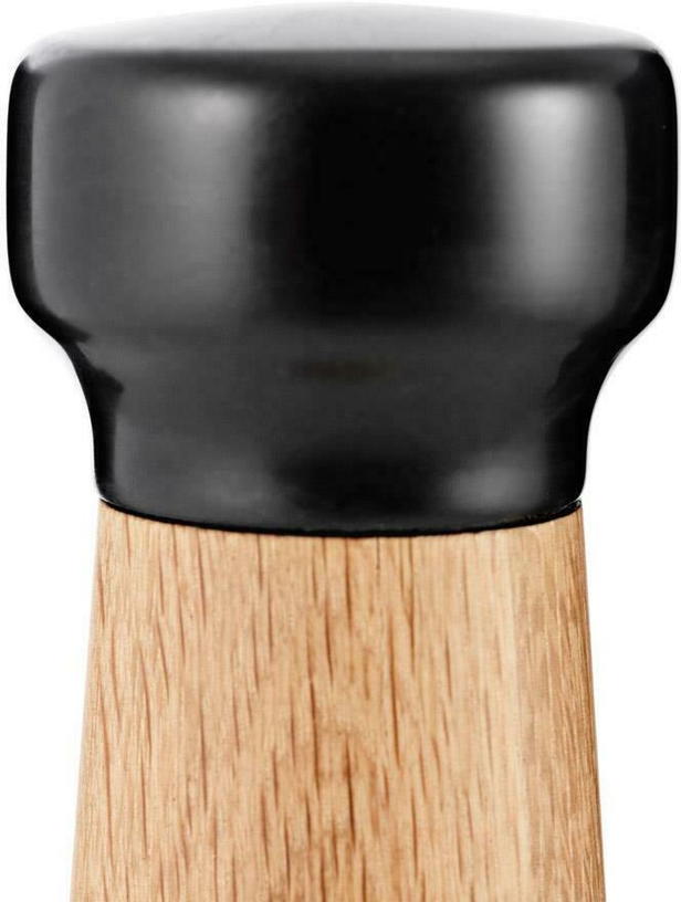 Moulin à poivre en chêne et marbre noir 18 cm Craft Oak/noir - Normann Copenhagen - The Cool Republic