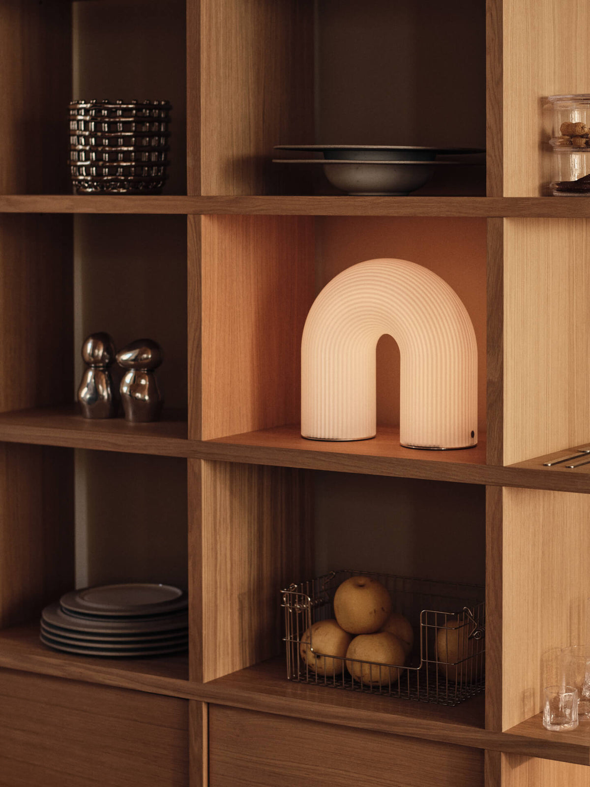 Moulins sel et poivre en aluminium miroir poli Orevo - Ferm Living - The Cool Republic