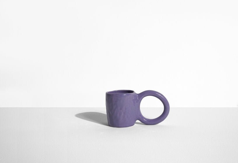 Mug en faïence myrtille 9 cm Donut - Petite Friture - The Cool Republic