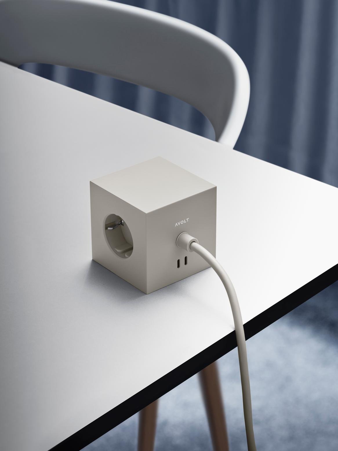 Multiprise USB-C 30W 1.8m beige Square 1 - Avolt - The Cool Republic