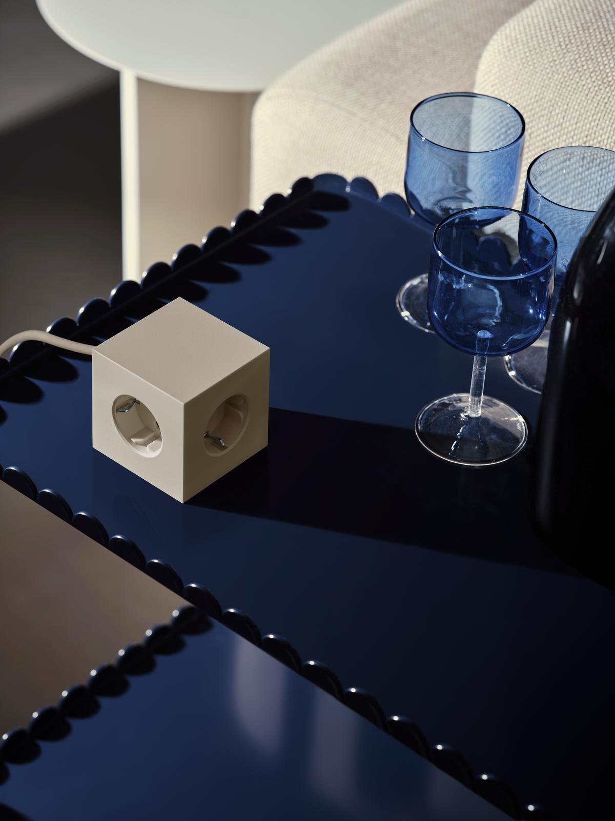Multiprise USB-C 30W 1.8m beige Square 1 - Avolt - The Cool Republic