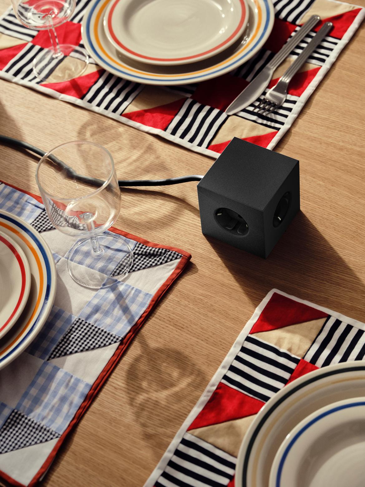 Multiprise USB-C 30W 1.8m noir Square 1 - Avolt - The Cool Republic