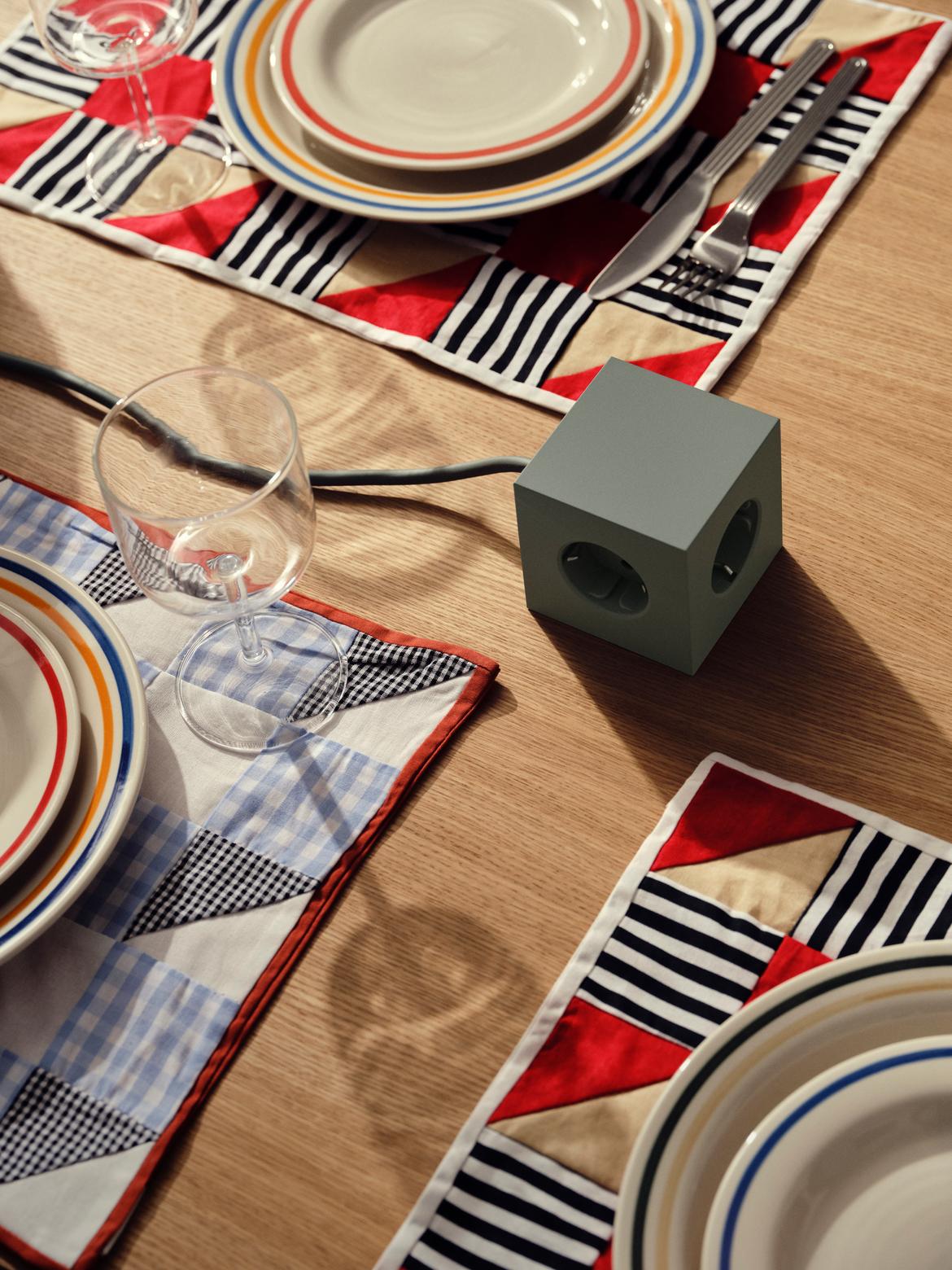 Multiprise USB-C 30W 1.8m vert Square 1 - Avolt - The Cool Republic