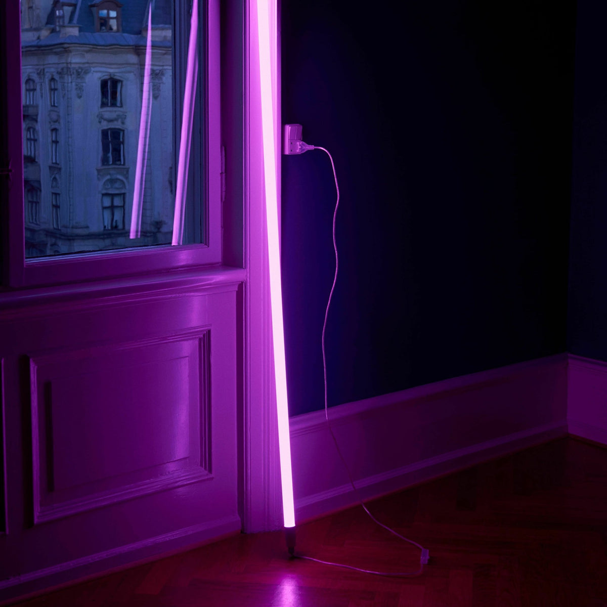 Néon tube led rose 150 cm Neon - HAY - The Cool Republic