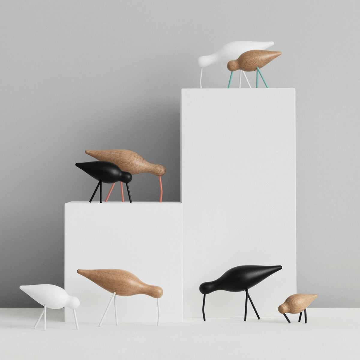 Oiseau en chêne blanc et pieds en acier blancs L Shorebird blanc / blanc - Normann Copenhagen - The Cool Republic