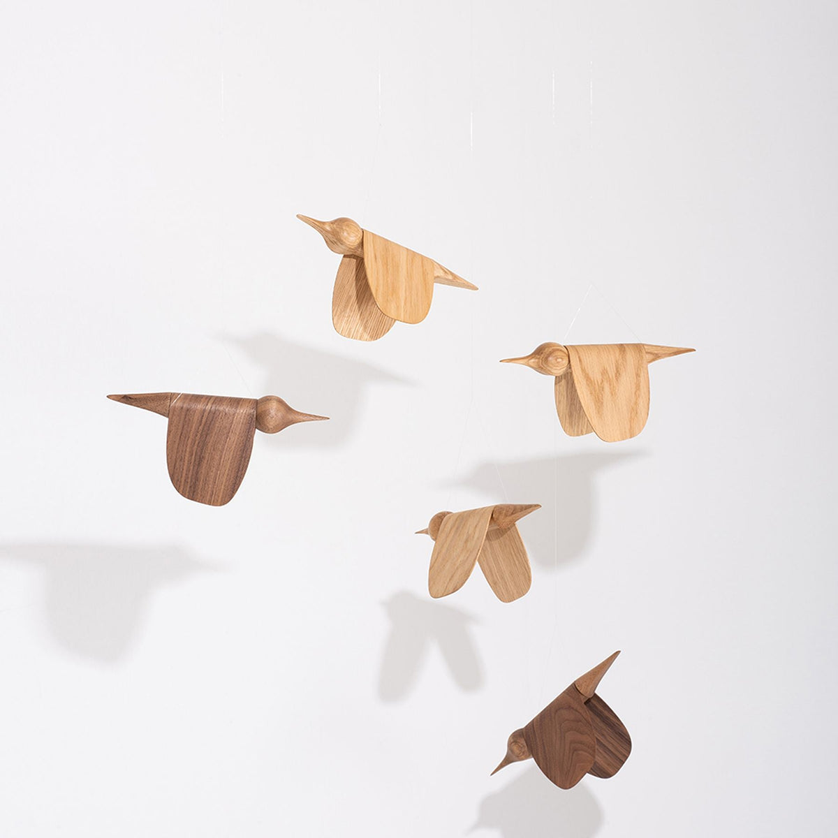 Oiseau en noyer Tica - Gazzda - The Cool Republic