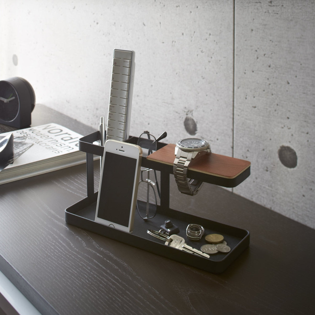 Organisateur de bureau en métal noir - Yamazaki - The Cool Republic