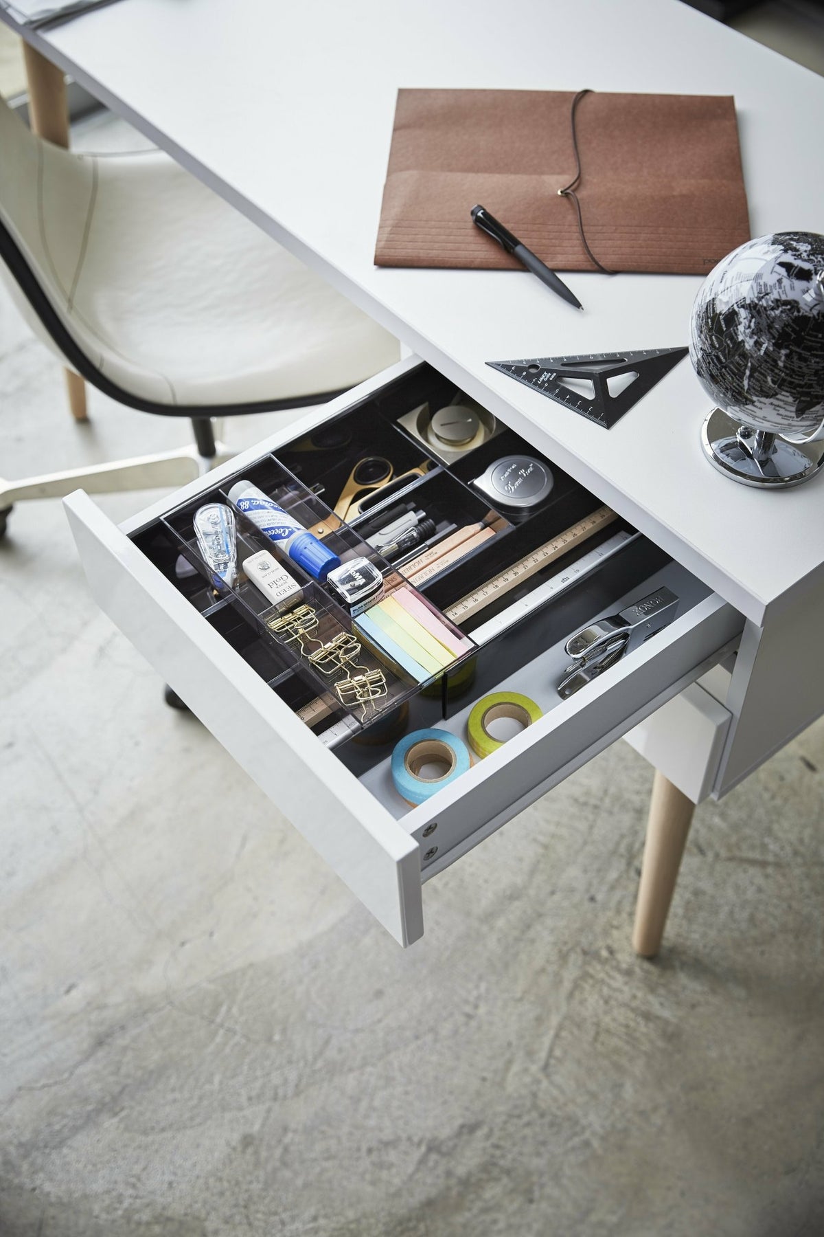 Organisateur de tiroir extensible noir Tower - Yamazaki - The Cool Republic