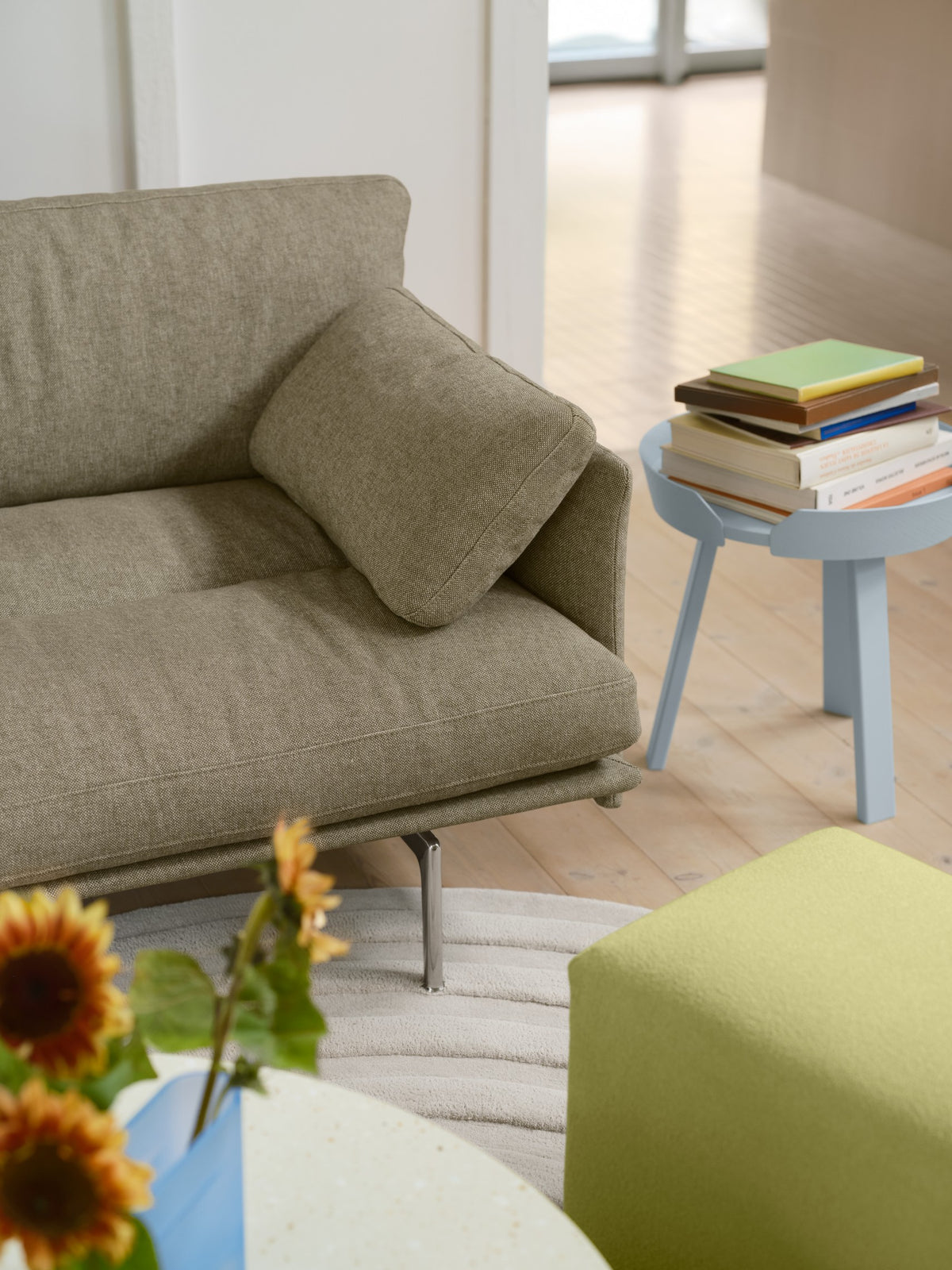 Beistelltisch dunkelbraun 45 cm Around - Muuto
