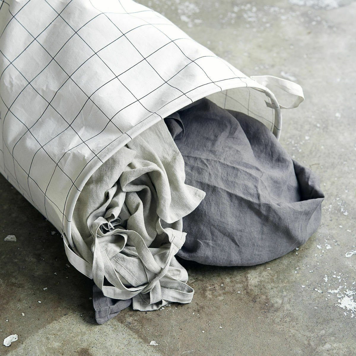 Panier à linge à carreaux 40 x 50 cm - House Doctor - The Cool Republic