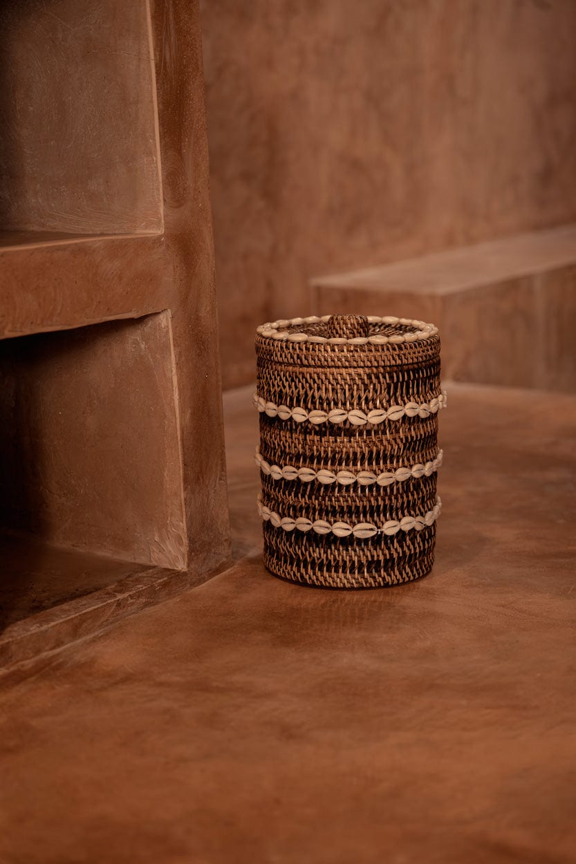 Panier à linge en coquillages et rotin naturel marron 21x21x32cm Shell - Bazar Bizar — vue 2