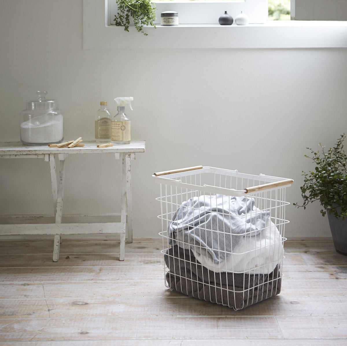 Panier à linge en fer L Tosca - Yamazaki - The Cool Republic