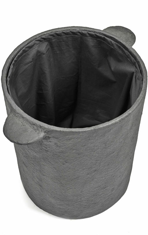 Panier à linge en papier mâché noir 50 cm Earth - Serax - The Cool Republic