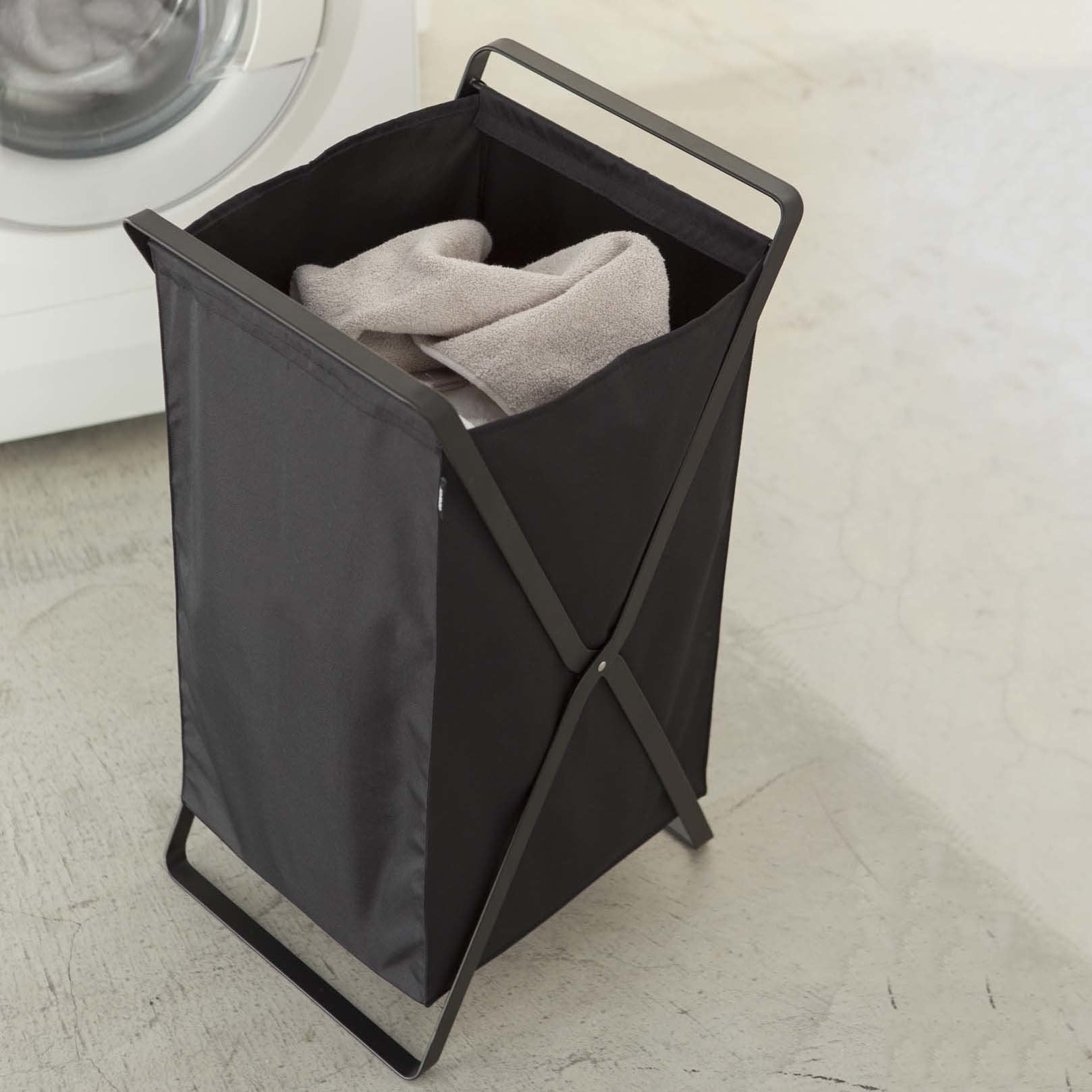 Panier à linge noir Tower - Yamazaki - The Cool Republic