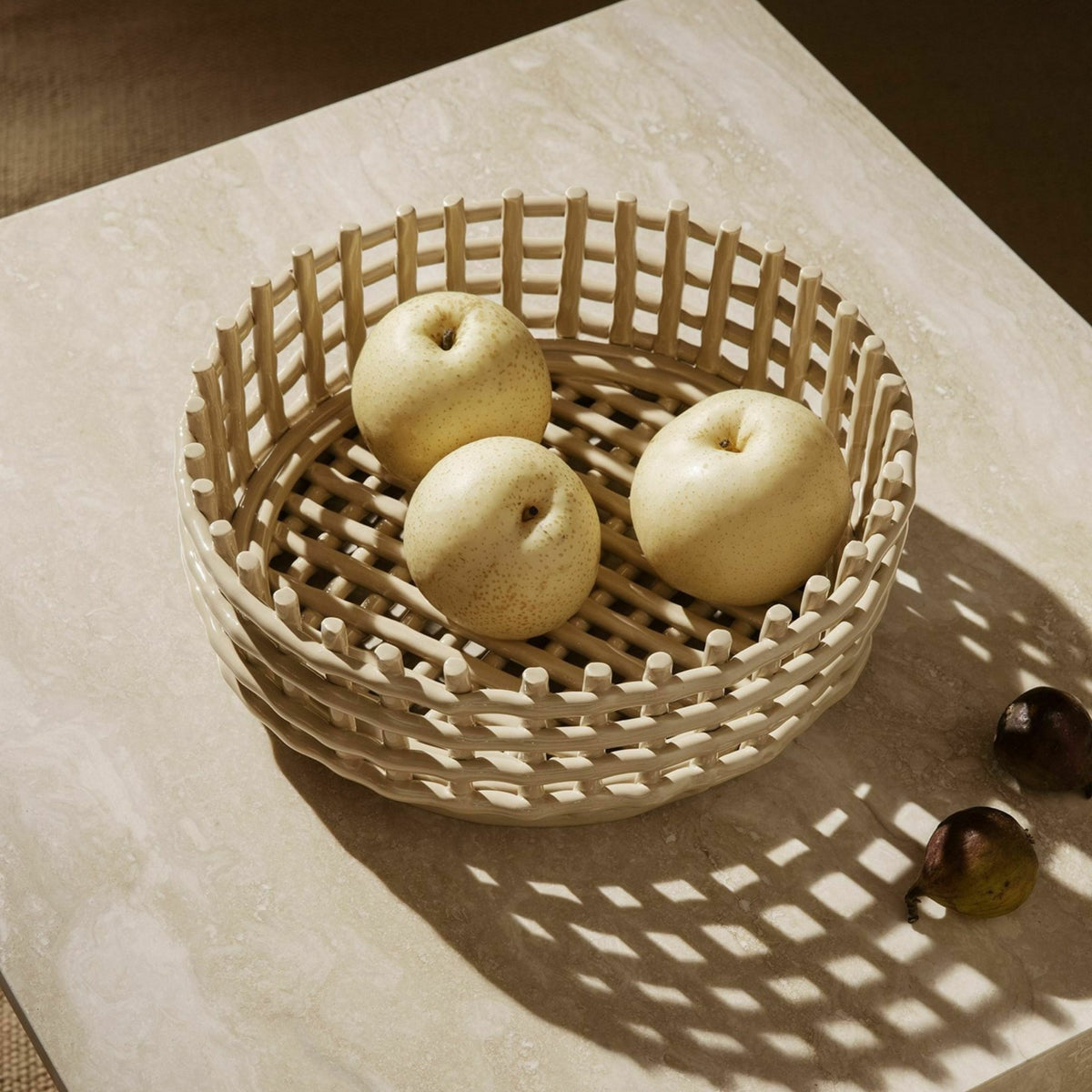 Panier beige en céramique - Ferm Living - The Cool Republic