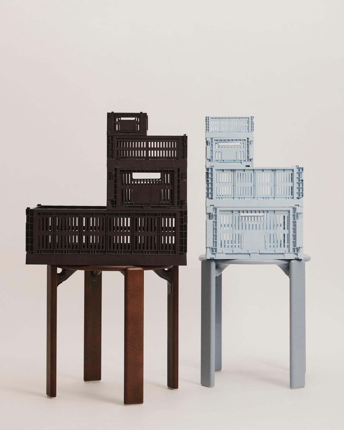 Panier en plastique recyclé bleu ciel 26,5 x 34,5 x 14 cm Colour Crate - HAY - The Cool Republic