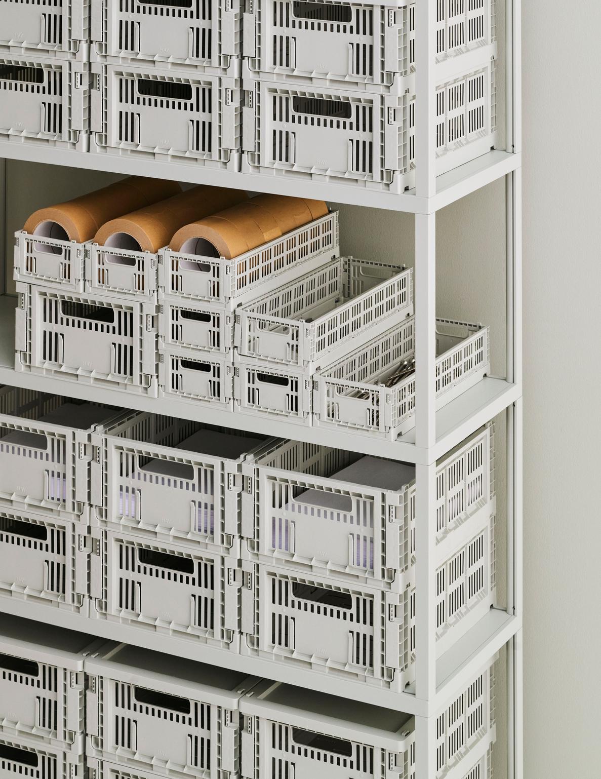 Panier en plastique recyclé gris 26,5 x 34,5 x 14 cm Colour Crate - HAY - The Cool Republic