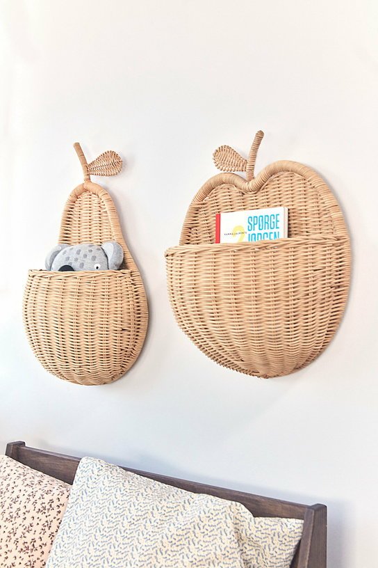 Panier mural de rangement en rotin marron Apple - OYOY - The Cool Republic