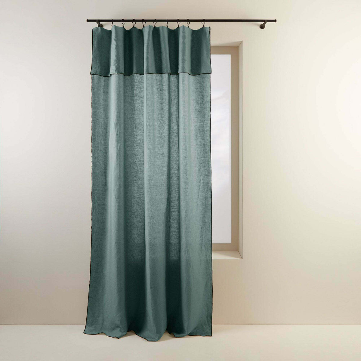 Panel Carlina blue grey and black bumblebee - Madura - The Cool Republic