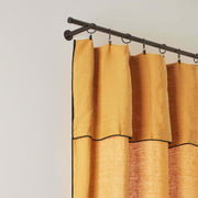 Panneau Carlina Jaune Ocre Et Bourdon Noir - Madura - The Cool Republic