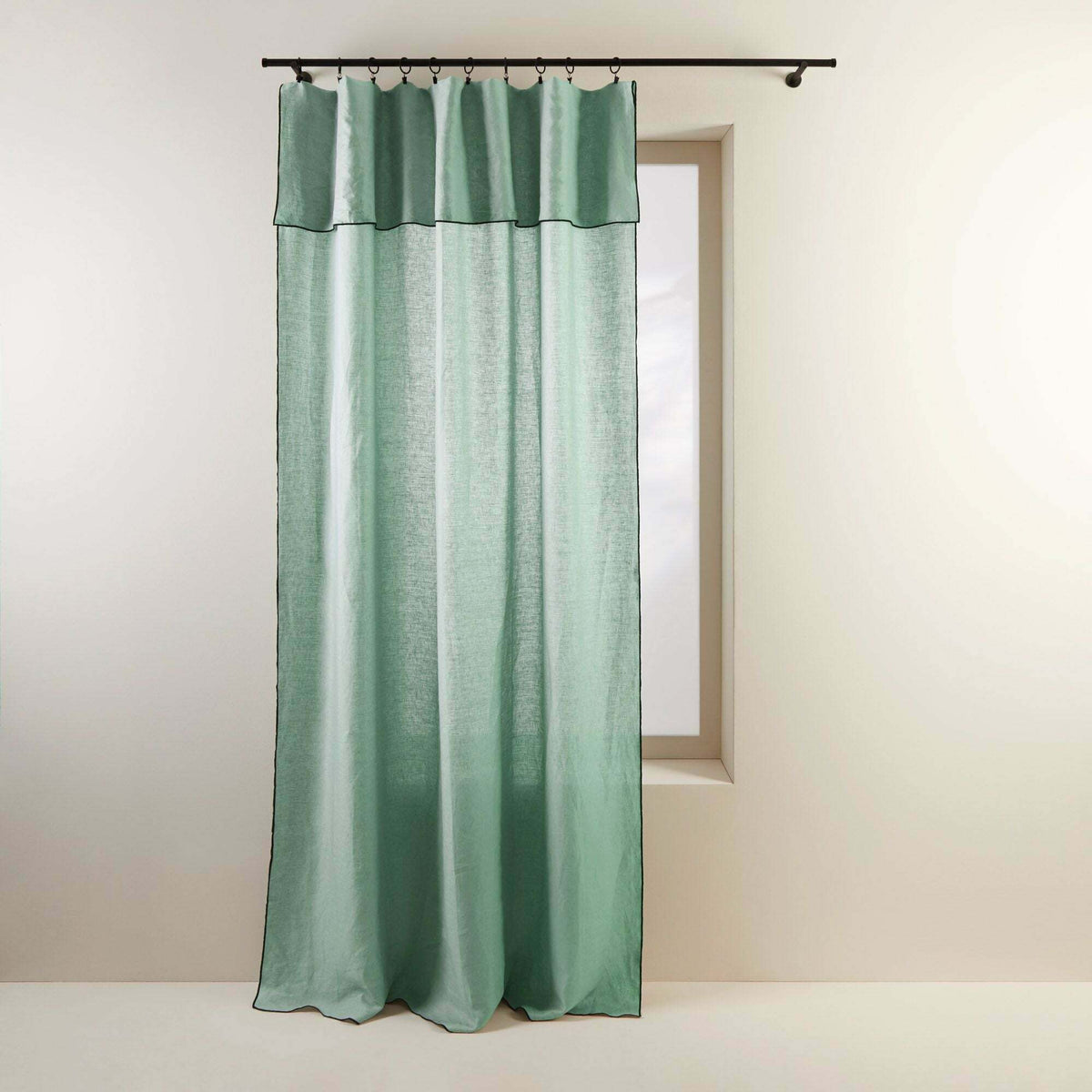 Panneau Carlina Vert Amande Et Bourdon Noir 350 x 150 - Madura - The Cool Republic
