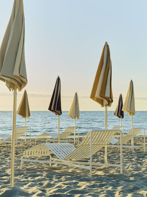 Parasol octogonal blanc cassé et gris 200x200x223cm Terrazza - HAY - The Cool Republic