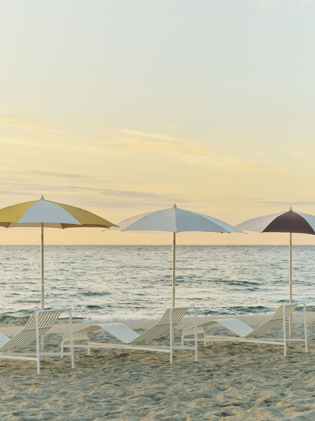 Parasol octogonal jaune et blanc 200x200x223cm Terrazza - HAY - The Cool Republic