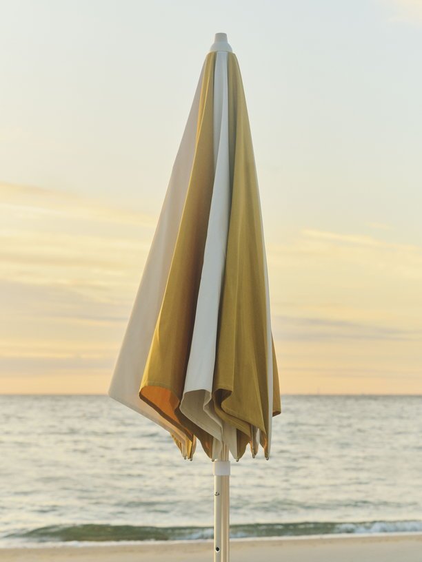 Parasol octogonal jaune et blanc 200x200x223cm Terrazza - HAY - The Cool Republic