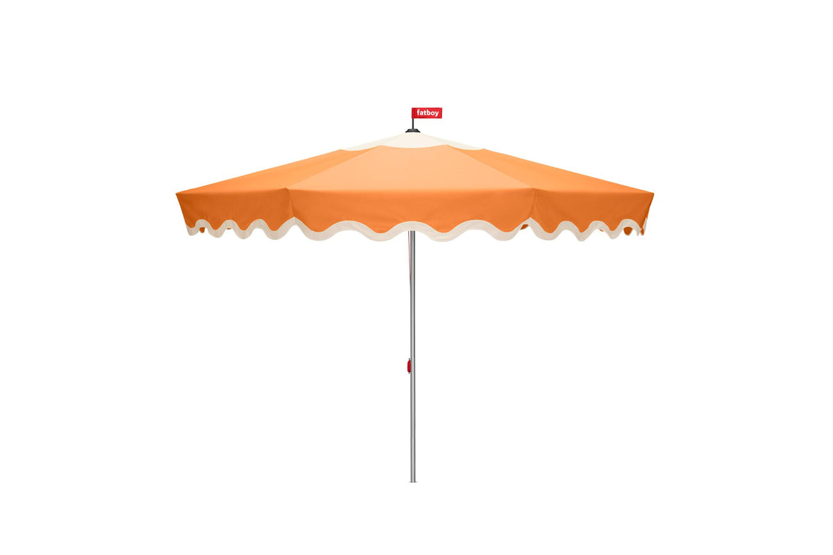 Parasol oversize rétro en polyester orange Pensol - Fatboy - The Cool Republic