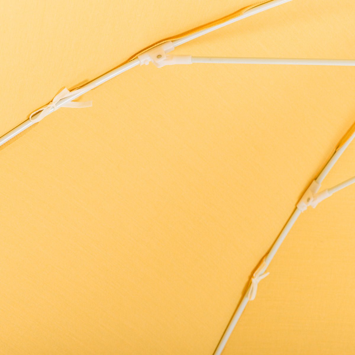 Parasol rond en tissu jaune Rivie Mimosa 220cm The Club - Business & Pleasure - The Cool Republic