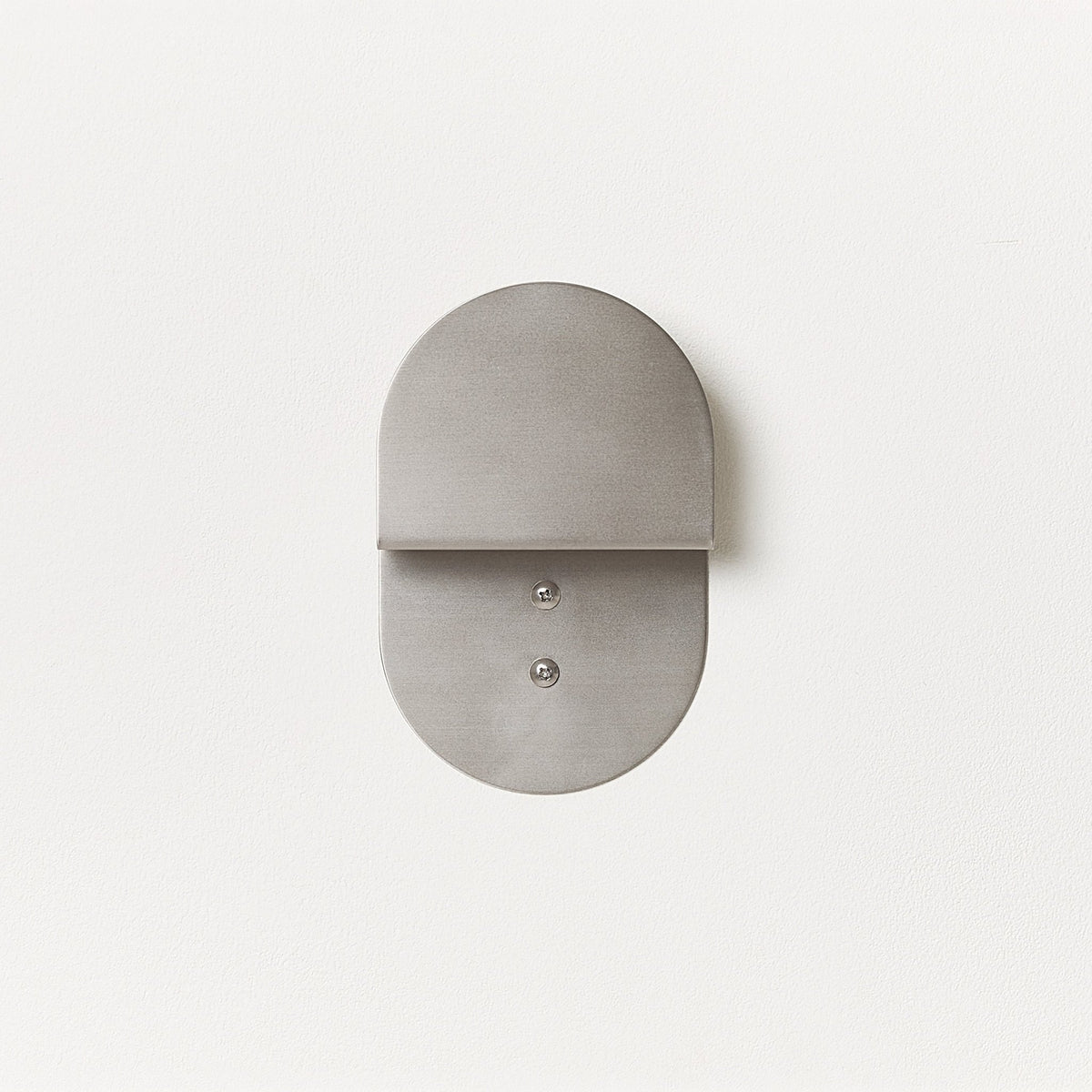 Patère murale en acier inox brossé 10 x 16 x 4 cm - Nobodinoz - The Cool Republic