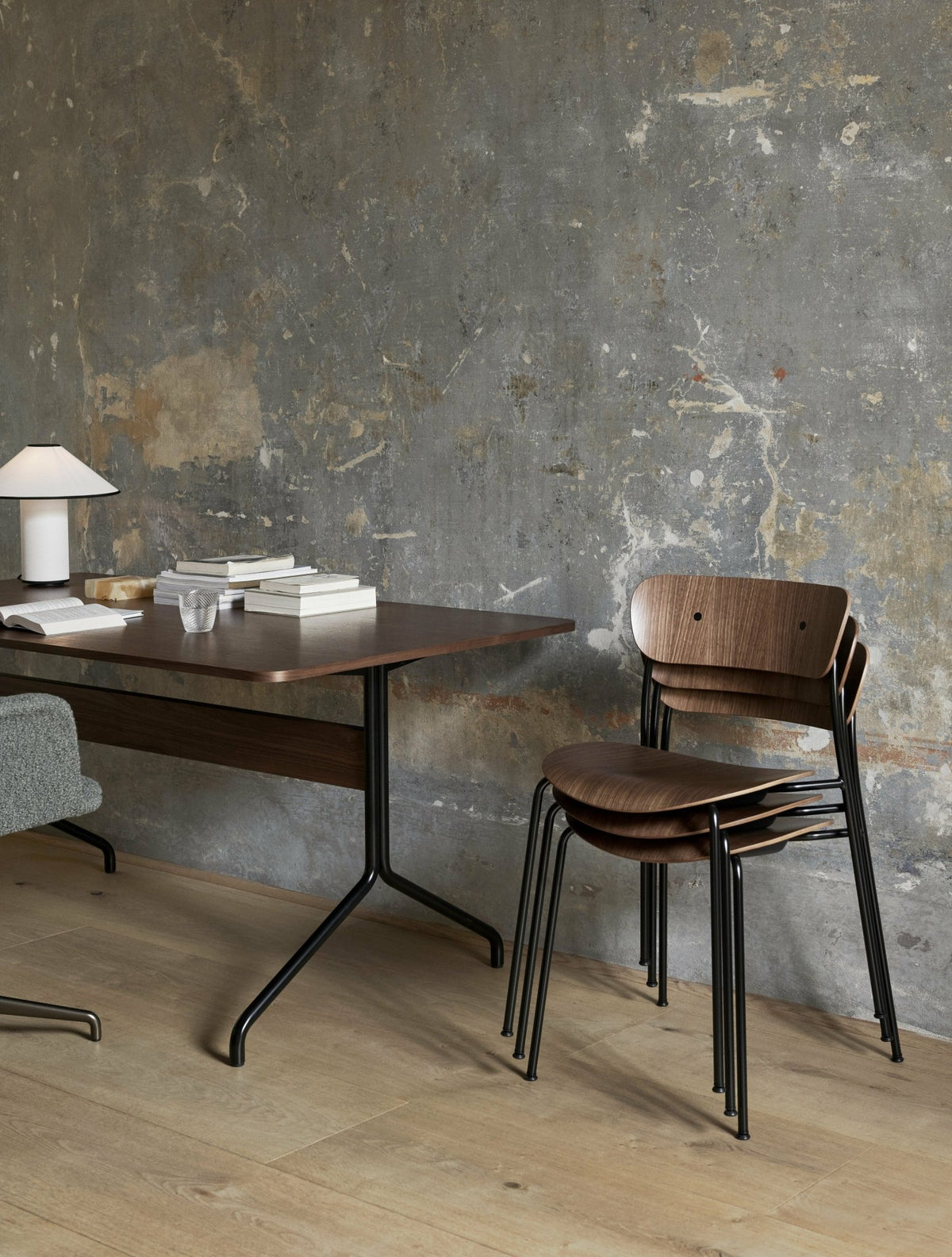Pavilion Dining Table AV18, Laquered Walnut/Chrome Frame, 160x90 cm - The Cool Republic