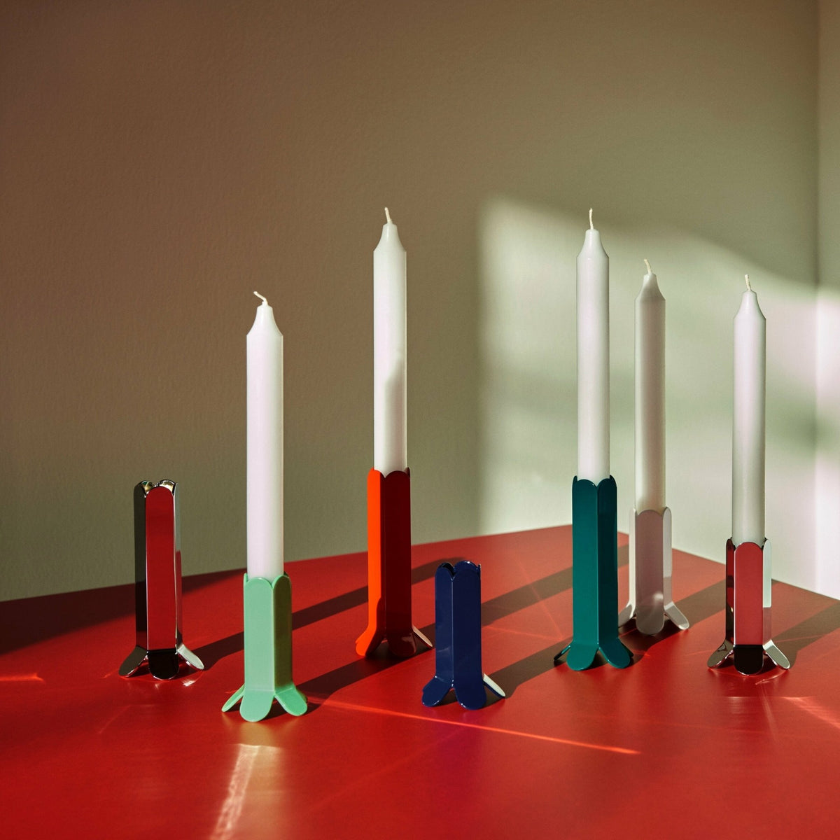 Petit bougeoir en zinc miroir Arcs Candleholder - Hay - The Cool Republic