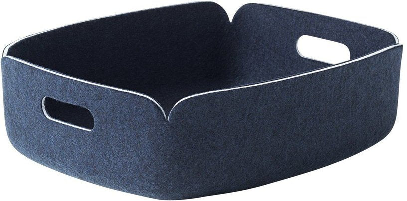 Petit panier de rangement recyclé bleu nuit Restore Tray - Muuto - The Cool Republic