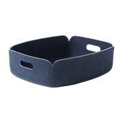 Petit panier de rangement recyclé bleu nuit Restore Tray - Muuto - The Cool Republic