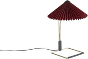 Petite lampe de table bordeaux et laiton 30 x 38 cm Matin - HAY - The Cool Republic
